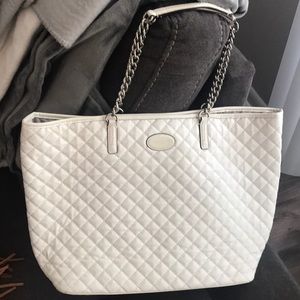White coach chain tote